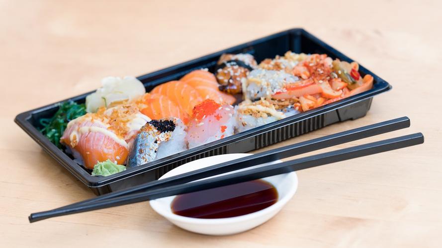 美味可口的寿司图片-美食壁纸-高清美食图片-第9图-娟娟壁纸